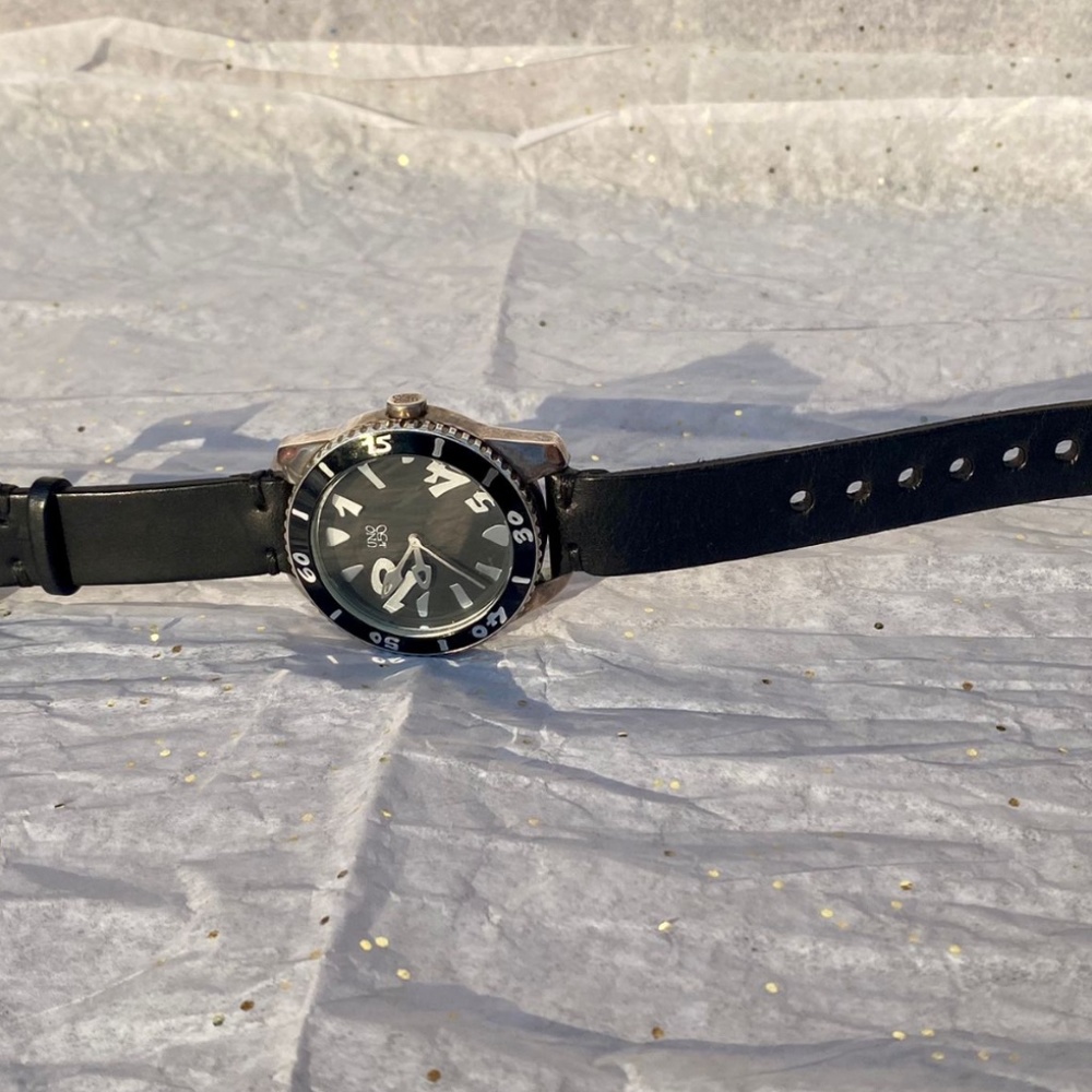 Uno de 50 Beautiful and Rare Unisex Watch